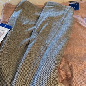 Size L NWT Danskin Leggings